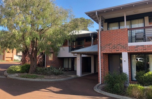 Margaret River House | Townhouse located @ Margarets In Town, resort in Margaret River town centre