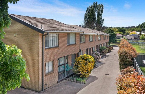 Glenroi House | Townhouse, walking distance to cafes and restaurants