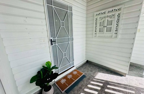 Mundingburra Apartment | Townsville Spacious Granny Flat style apartment