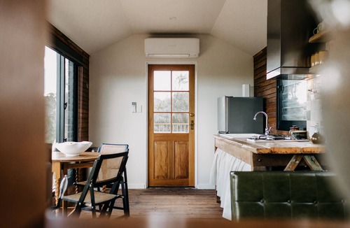 Warrow Cabin | Train carriage turned eco cabin at Greenly Beach