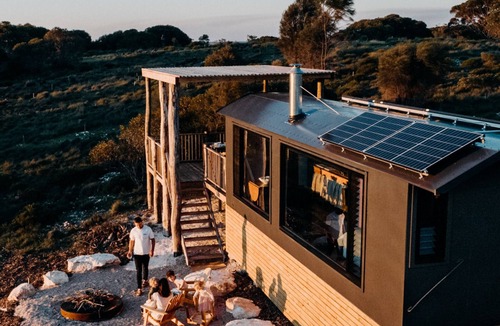 Warrow Cabin | Train carriage turned eco cabin at Greenly Beach