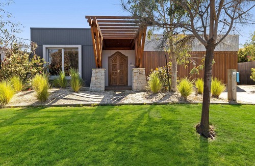Torquay House | Tranquil coastal escape with pool and nature views
