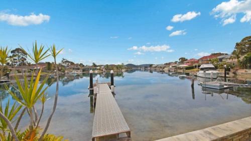 St Huberts Island House | Tranquil Lagoon - Waterfront Luxury