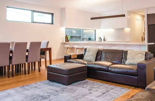 Blairgowrie House | Tranquil Retreat - in Blairgowrie, set on a spacious block and pet friendly.