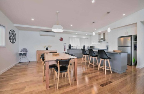 Coles Bay House | Tranquility at Freycinet