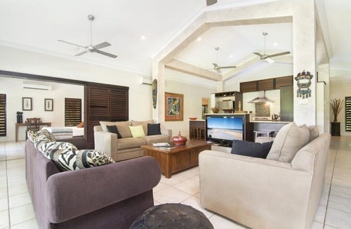 Craiglie House | Tranquility By The Course in Port Douglas