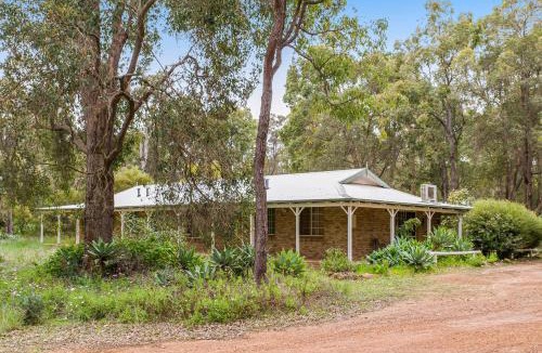 Mundaring Hotel | Travellers Rest Motel