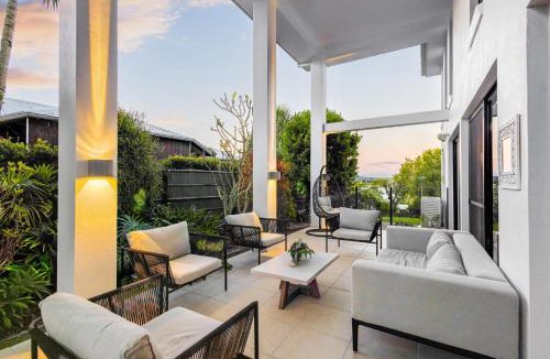 Noosaville House | Treasure Cove