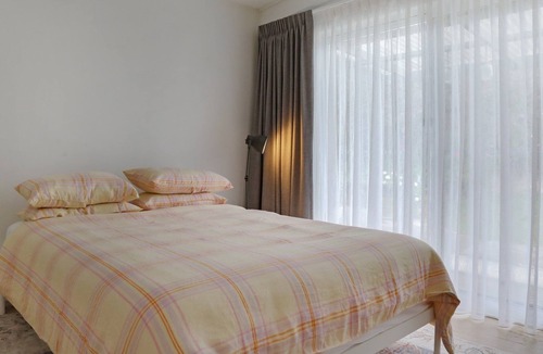 Merimbula Apartment | Treehouse on the Coast - Pet friendly, 3 bedroom