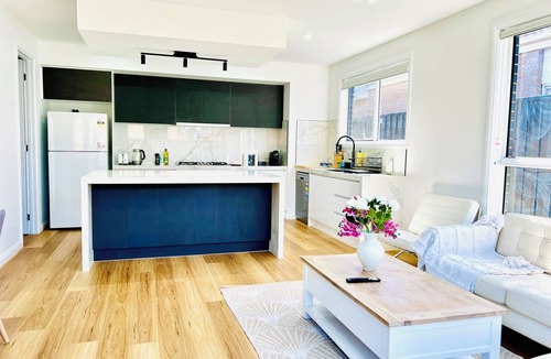 Melton South House | Tremendous 4-bedroom house with AC, billiards & ping pong in Strathtulloh