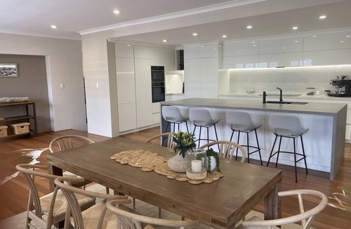 Trigg House | TRIGG BEACH HOUSE-Heated Pool-200m walk to Beach