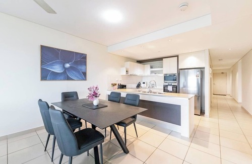 Darwin City Centre Apartment | Tropical Horizons Chic Family Stay with Pool