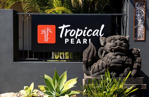 Cable Beach House | Tropical Pearl 4 Bed 3 Bath, Resort Style Pool STRA6726I1AG7DIQ