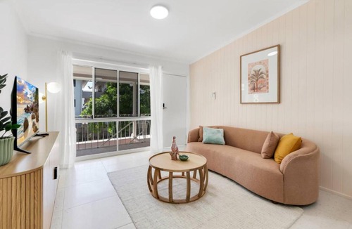 Cairns North Apartment | Tropicana Boutique Hotel - 5