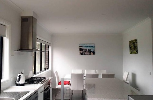 Eden House | Trumpeter Avenue in Eden