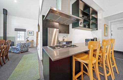 Crackenback House | Tukidale Cottage - 3BR Cottage l WiFi l Air-Con l Relaxing Location