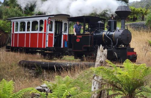 Tullah House | Tullah TrackSide - Loco Cottage