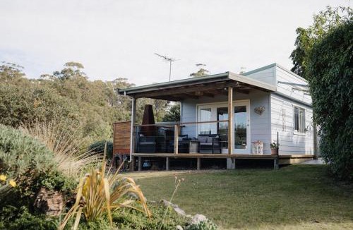 St Helens House | Tully Cottage - a home among the gum trees