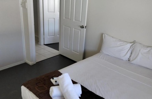 Tully Hotel | Tully Motel
