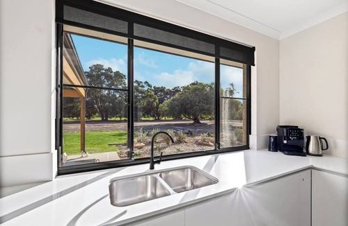 Margaret River House | Turf and Surf Secluded Haven between Beach and Town