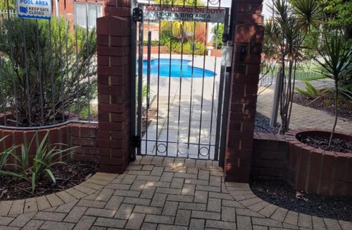 South Perth House | Twin or double room in a 2 bedroom apartment