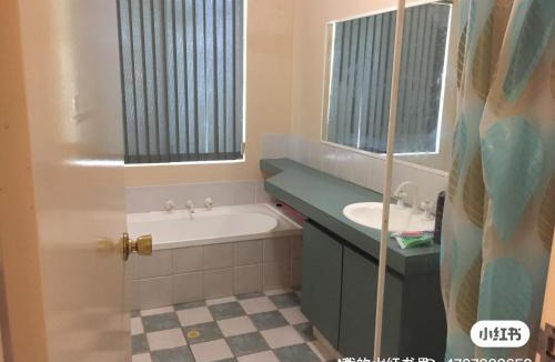 Willetton House | two bed room Lovely granny flat
