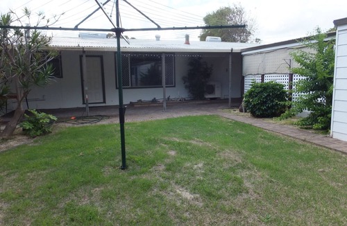 Hopetoun Cottage | Two Pines - a cosy beach-style cottage full of fun surprises!