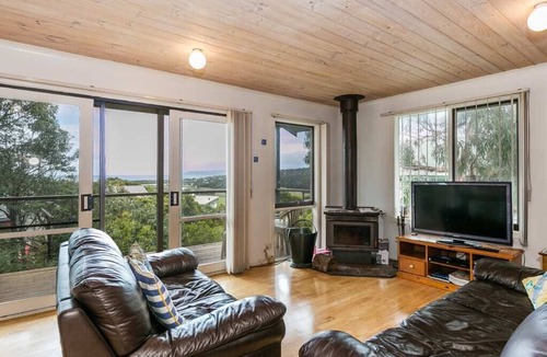 Aireys Inlet House | Two Story House with Ocean Views