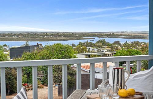 Ocean Grove House | Tyntynder Coastal Beach House with Panoramic Views and Stunning Sunsets