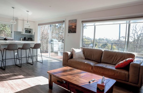 Armidale House | Ultimate Group Stay | Home Theatre & Games Area