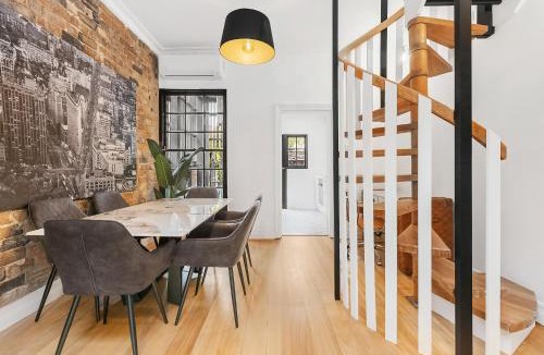 Ultimo House | Ultimo l Renovated 2 Bedroom House With Rooftop Balcony
