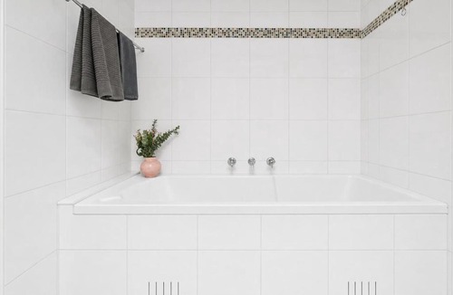 Ultimo Apartment | Ultimo NSW - 2 Bedroom Apartment with Balcony