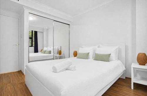 Ultimo Apartment | Ultimo NSW - 2 Bedroom Apartment with Balcony