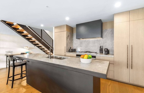 West Melbourne House | Ultralux City Townhouse with Parking, Gym + Views