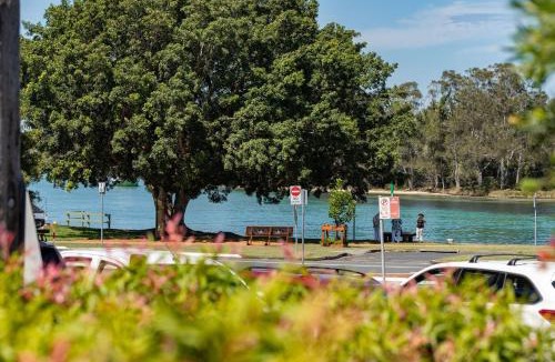 Forster Apartment | Unit 1 of 5 Lake St