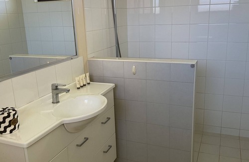 Jurien Bay Ski Chalet | Unit 16, 2 Casuarina Crescent, Ocean Beach Chalets