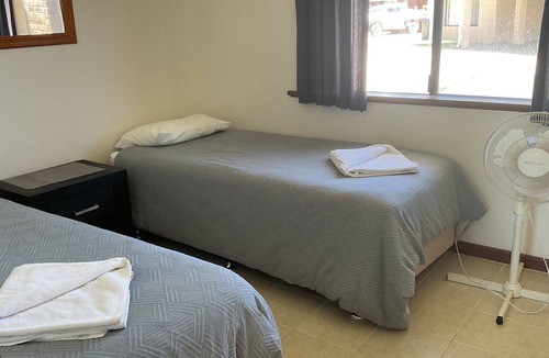 Jurien Bay Ski Chalet | Unit 16, 2 Casuarina Crescent, Ocean Beach Chalets