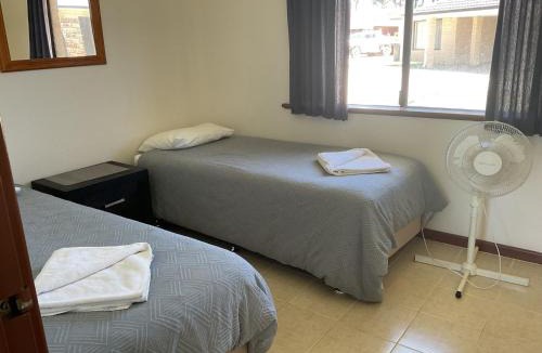 Jurien Bay Ski Chalet | Unit 16, 2 Casuarina Crescent, Ocean Beach Chalets