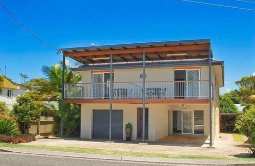 Lake Cathie Apartment | UNIT 3 SEASCAPE APARTMENTS 28 BUNDELLA AVE LC