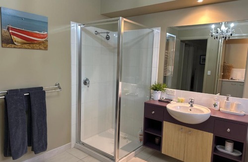 Metung Villa | Unit 4 The village light house