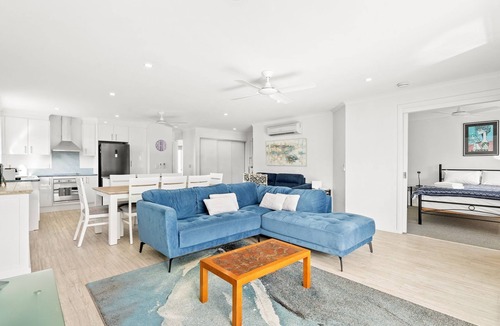 Narooma Apartment | Unit 8, Boardwalk Apartments