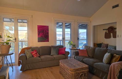 Gloucester House | Unwind at BlueWrenHill