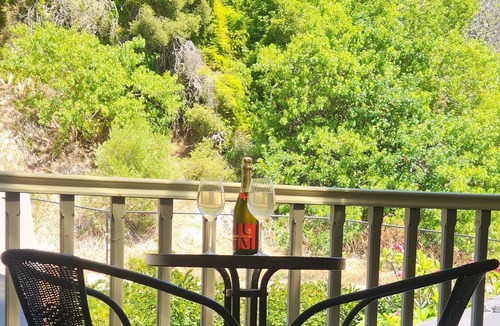 Bunbury Apartment | Upstairs loft in heart of Bunbury's CBD