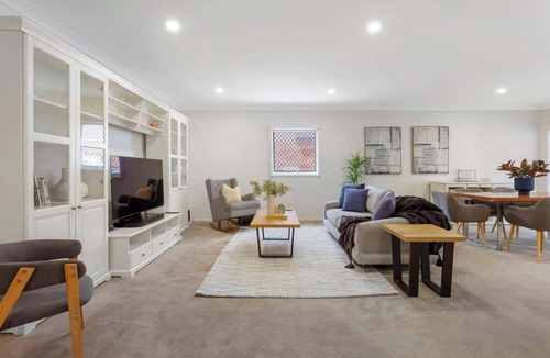 Carlton Apartment | Urban Hideaway in Carlton