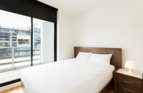 Windsor Apartment | Urban Stay in Trendy Windsor close to Chapel St