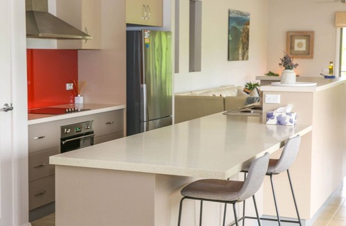 Bright House | VALLEY VISTA - Stunning views of Bright