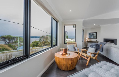 Albany House | Vancouver's End by the BnB Collection