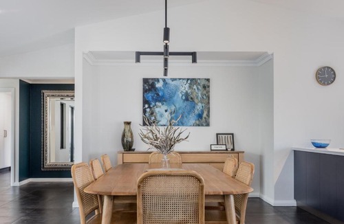 Albany House | Vancouver's End by the BnB Collection