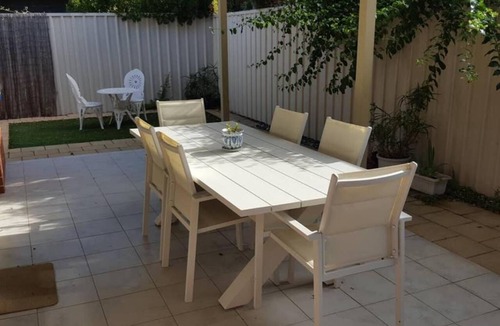 Victor Harbor Cottage | Victor Central Cottage - Perfect Location