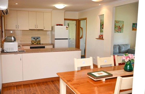 Walwa House | Victoria's High Country beautifully restored miners cottage in the Upper Murray.